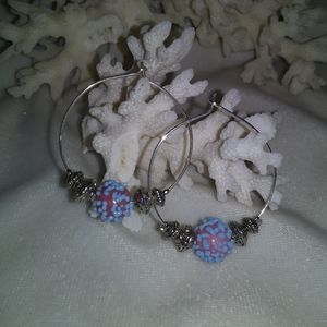 🐦Up cycled glass bead hoop earrings